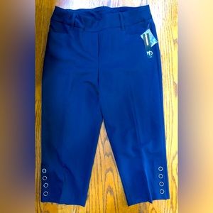 NWT  NEW DIRECTION Blue Capri Pants  6P  $49